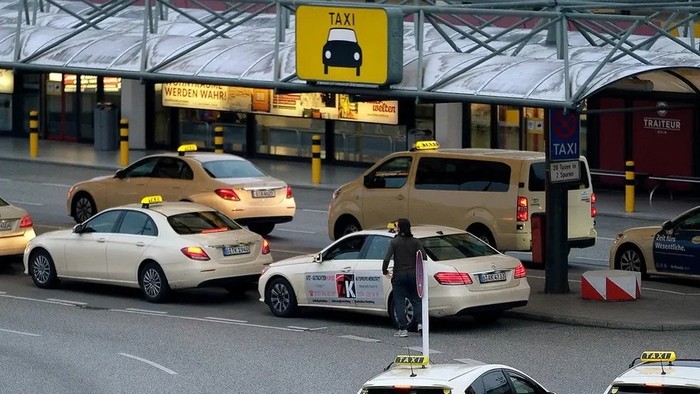 Increasing taxi fares - , Taxi