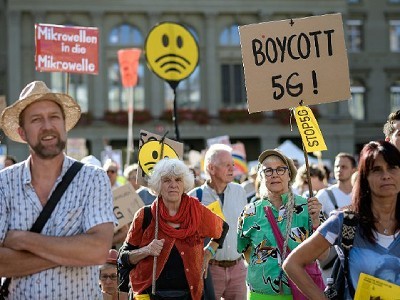 The launch of 5G sparked massive protests in Switzerland. People are afraid for their health - Switzerland, 5g, Protest, news, Extras, Longpost