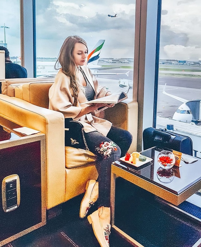 "Я работаю стюардессой и хочу без прикрас рассказать о своей профессии" ADME, Текст, Стюардесса, Самолет, Блог, Красивая девушка, Instagram, Авиаперелеты, Пассажиры, Длиннопост