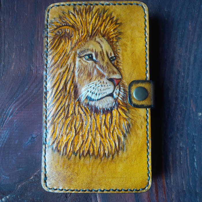 Phone case King of animals. - My, Case, Case for phone, a lion, Handmade, Blackberry, Embossing on leather, Longpost