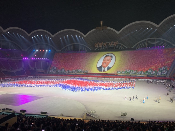 Самая показушная показуха в мире или Северная Корея. Часть 3. Северная Корея, Пхеньян, Показуха, Шоу, Стадион, Видео, Мат, Длиннопост