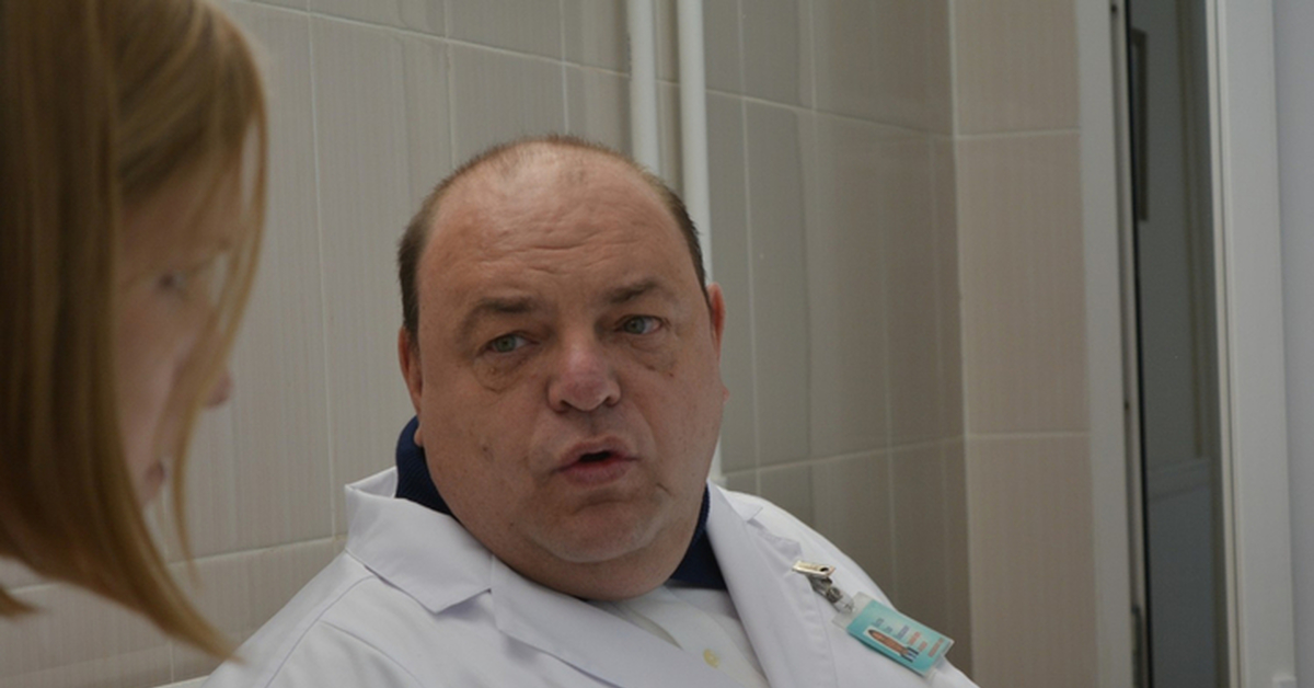 Главврач здравоохранения. Министр Костин Саратов.