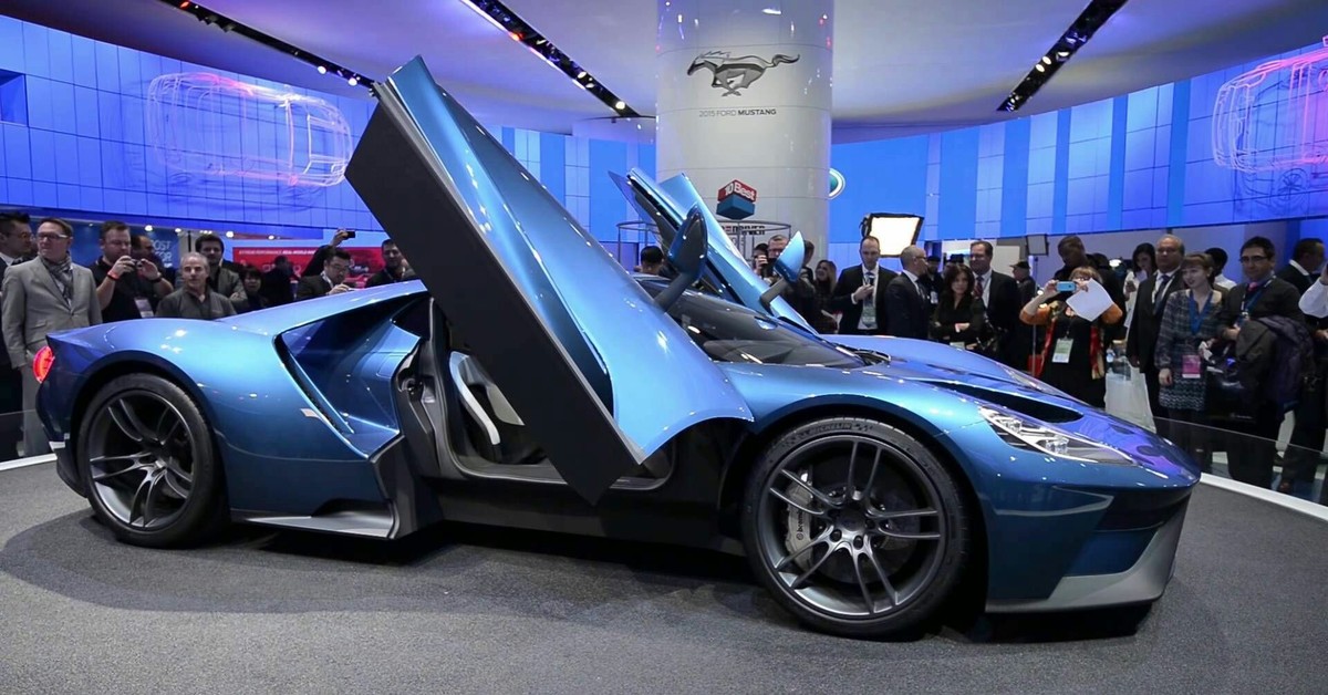 Выставка автомобилей. Ford gt 2016. Ford gt 2015. Ford gt40 2015. Форд gt 40 2015.