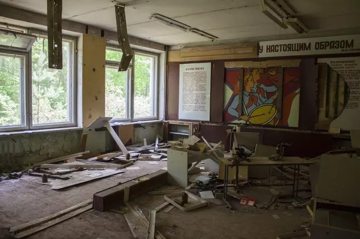 Atomic romantics 2019 Part 6 FOUND A HOUSE IN WHICH THE MARAUDERS OF PRIPYAT LIVED - My, Chernobyl, Pripyat, Stalk, Video, Abandoned