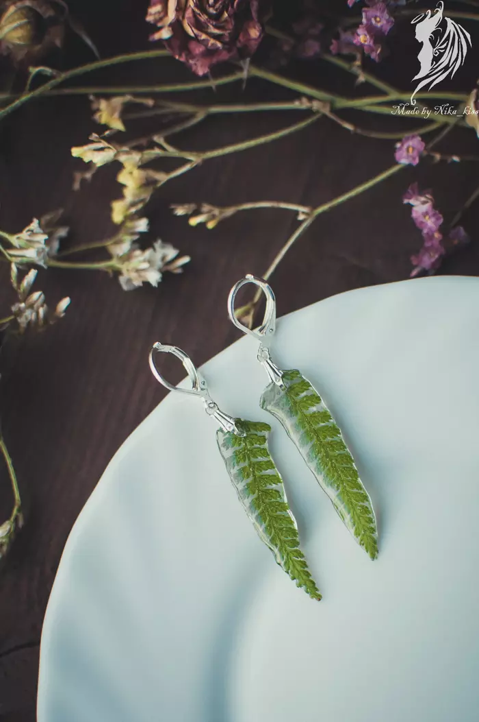 Earrings using fresh flowers, leaves and epoxy resin. - My, Handmade, Epoxy resin, Needlework without process, Longpost, Flowers, Fern, Chamomile, , Earrings, Dandelion