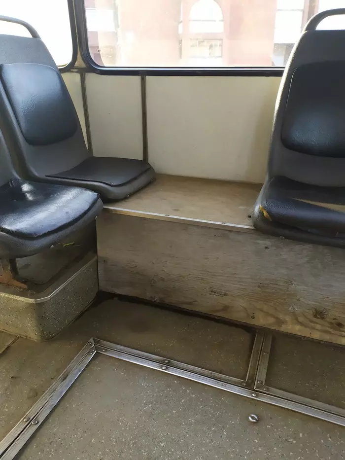 Conveniently - Public transport, Seat