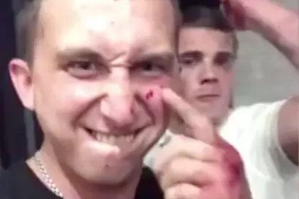РоÑÑиÑне вÑÑли на наÑоднÑй ÑÑ
од поÑле ÑмеÑÑелÑной дÑаки Ñ ÑÑаÑÑием ÑÑна ÑÑдÑи РоÑÑиÑ, ÐÑаÑноÑÑÑк, ÐÑиминал, ÐовоÑÑи, СÑдÑÑ, ÐегаÑив