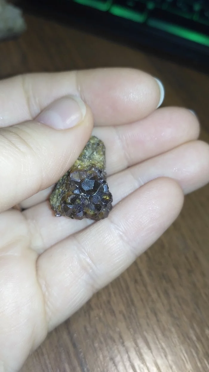 unidentified minerals. - My, Minerals, Longpost, Identification, Geology, Crystals, What's this?