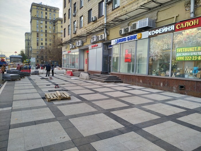 Было недостаточно нормально. Теперь то лучше. Плитка, Москва