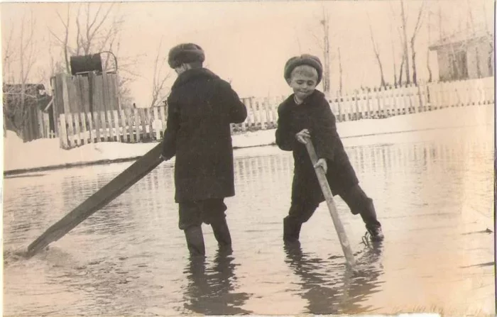 On a small raft in 1976 - My, Author's story, Raft, Childhood in the USSR, Childhood memories, Longpost