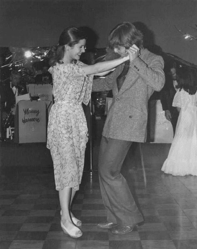 Mark Hamill and Carrie Fisher (1977) - Mark Hamill, Carrie Fisher, Dancing