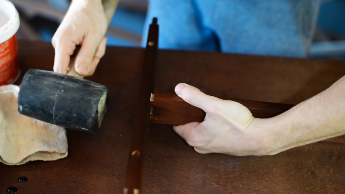 Делаем стол из эпоксидной смолы и старых книг. Мебель, Эпоксидная смола, Стол из эпоксидки, Работа с деревом, Реставрация, Крафт, Стол, Видео, Длиннопост