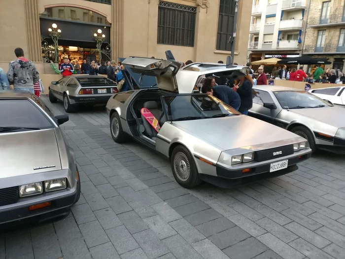 Too much concentration of Deloreans - My, Back to the future (film), Nostalgia, 80-е, Delorean, Childhood, Longpost