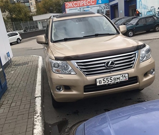 Do you know who I am? A criminal case was opened against the driver after an altercation with an investigator at a gas station. - Yekaterinburg, investigative committee, Longpost, Negative