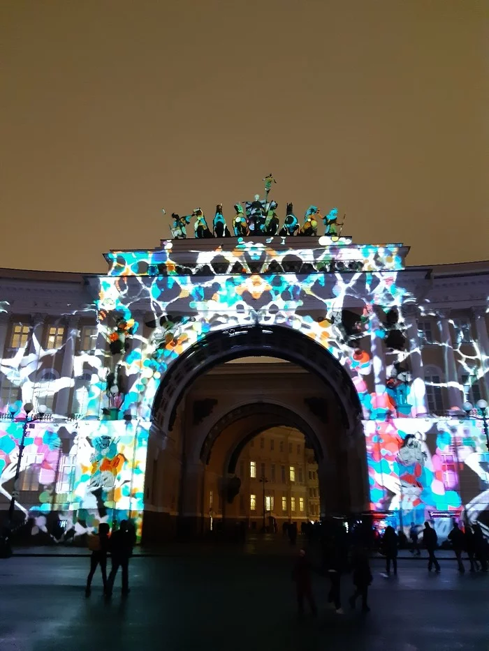 Festival Wonder of the World. Palace Square, St. Petersburg - My, , Come to the light, Palace Square, General Staff Building, Saint Petersburg, 2019, Video, Longpost, Unusual
