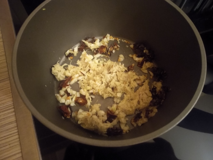 Пожарить желудки с овощами