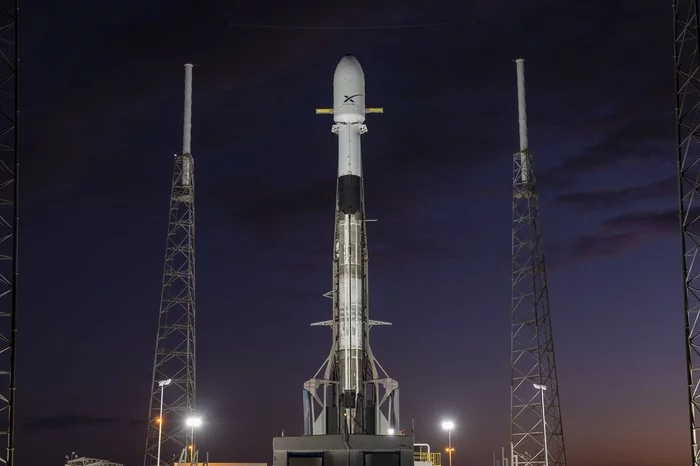 Launch is coming soon, and the fairing is being reused for the first time and the first stage for the fourth time. - Falcon 9, Rocket, Spacex, news, Space, Elon Musk, Cowl, Video, Longpost