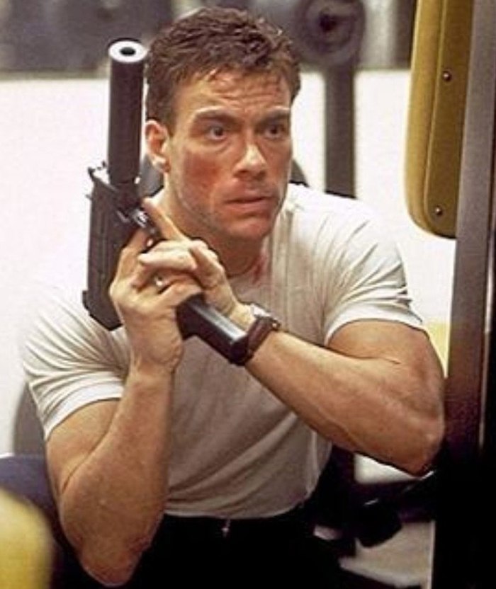 шварценеггер сталлоне брюс уиллис с днем рождения 1573574327187642496