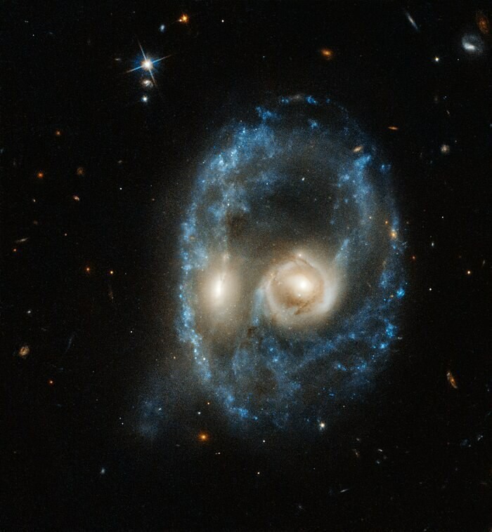 Beautiful, isn't it? - Space, Pictures from space, Merging galaxies, Galaxy, Hubble telescope