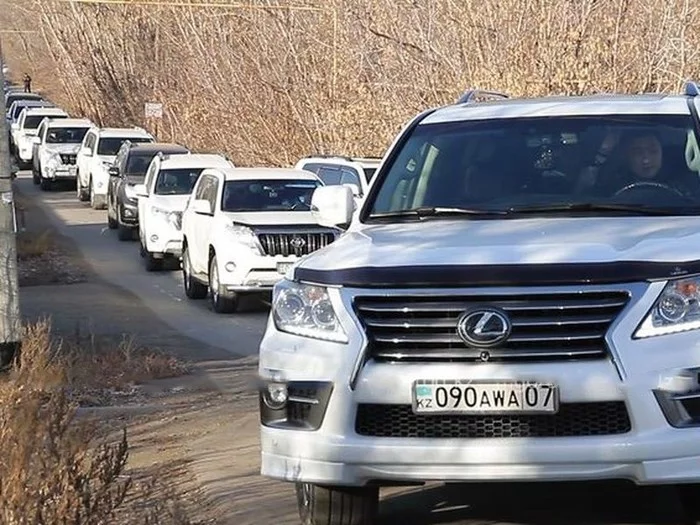 Kazakh without show-off - Kazakh without show-off - Kazakhstan, Kazakhs, Show off, Jeep