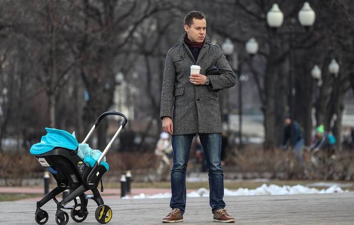 Почти половина мужчин в России готова выйти в декрет Декрет, Дети, Родители и дети, Воспитание, Воспитание детей, Отец