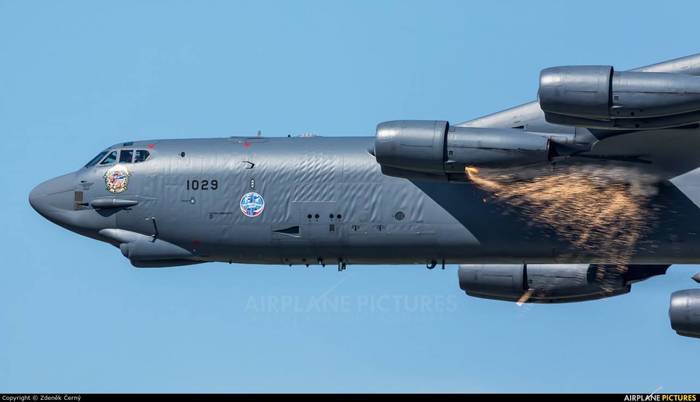  Boeing B-52H   -  ? , , , ,  , 