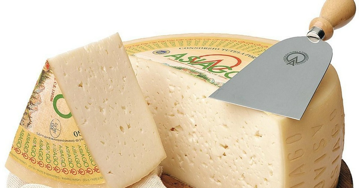 Купить сыр на авито. Азиаго сыр. Сыр Асьяго. Азиаго Италия сыр. Азиаго козий сыр.