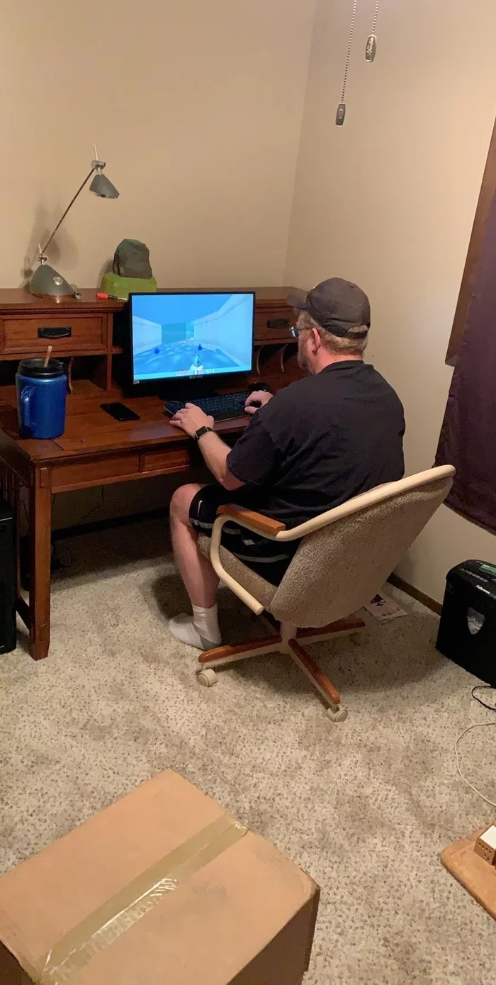 I built my father a PC (Core i9 9900k RTX 2080ti) and the first game he installed was Doom (1993) - Reddit, Doom, Computer, Gamers, Oldfags