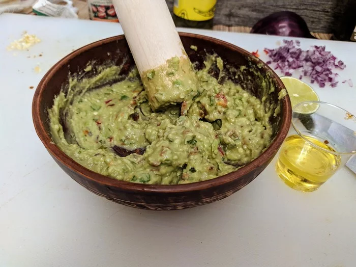 Guacamole. One of the oldest sauces in the world. Recipe. - My, Fancy food, Food, Recipe, Guacamole, Avocado, Sauce, Mexico, Longpost, Cooking