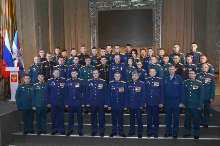 Universal officers - Military establishment, Russia, Officers, Training, Group