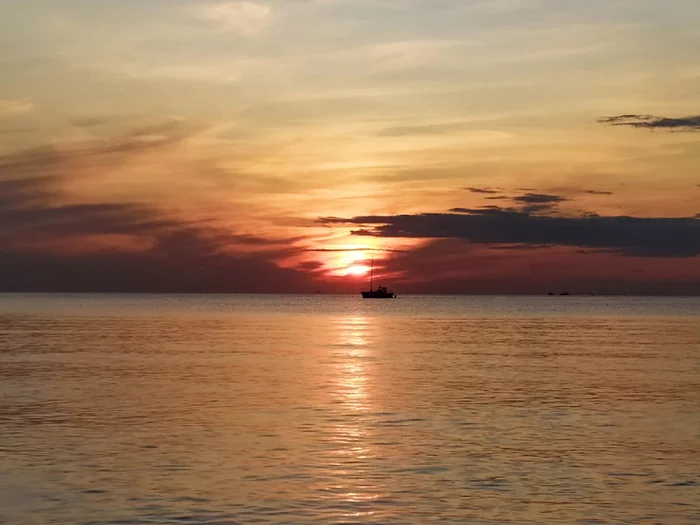 Sunset over the Gulf of Finland - My, The Gulf of Finland, Sunset, Saint Petersburg