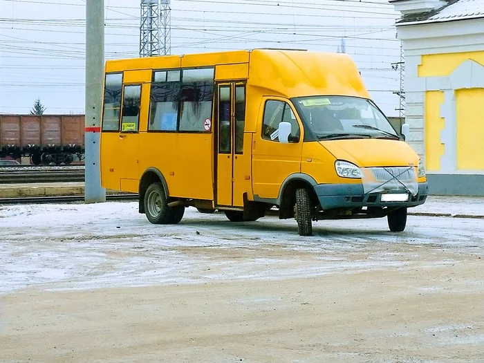 Happy marriage of unhappy cars - My, Gazelle, Marriage, What are you, Minibus