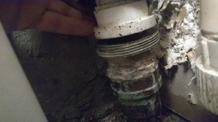 It flushes hot water through the riser. Beware of split couplings!!! - My, Polypropylene pipes, Connector, Longpost