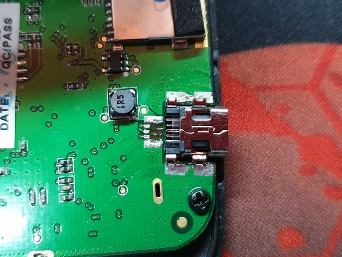 Repair after renovation. Where do you come from? - My, Repair of equipment, Nest, Soldering, Collective farm, Recovery, Longpost