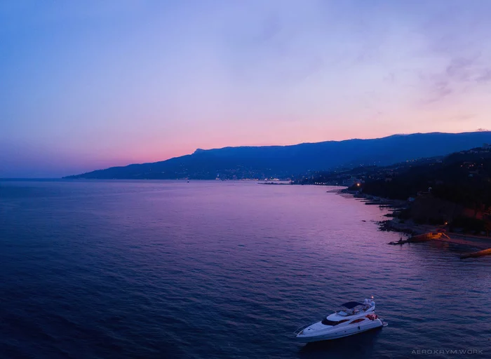 Yalta Crimea - My, Yalta, Crimea, Yacht, Sea, Evening, Landscape, Street photography