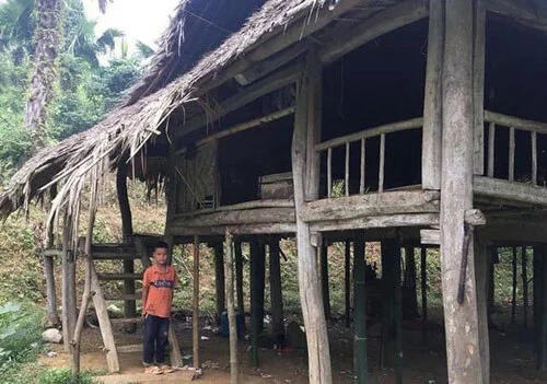 Самостоятельный 10-летний мальчик живёт один и отказывается от усыновления Дети, Судьба, Сироты, Вьетнам, Видео