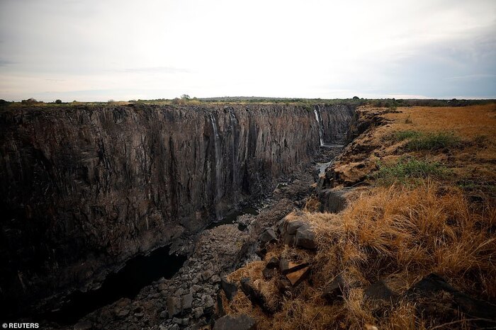 All that remains of Victoria Falls - Waterfall, The photo, Climate change, Video, Longpost, Victoria Falls