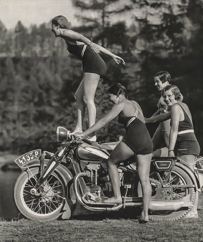    "" ,  , 1930-