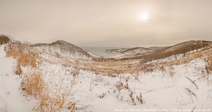 Snow on the hills near Chagabur Bay - My, Winter, Snow, Sea, Hills, Beginning photographer, Primorsky Krai, City Nakhodka