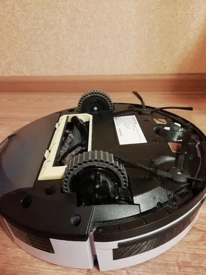 How the robot vacuum cleaner got into trouble - Longpost, Casus, Robot Vacuum Cleaner, cat, Humor, My