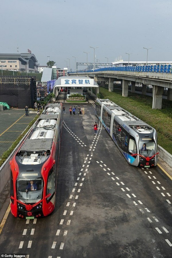 Chinese trackless railway - China, A train, Railway, Transport, Interesting, Longpost, Trackless Train