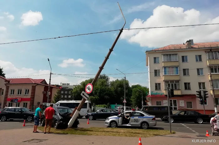 Страшный перекресток или куда мы спешим? - Моё, Авария, Скорость, Жизньболь, Внимательность, ДТП, Перекресток, Дорожный перекресток, Длиннопост