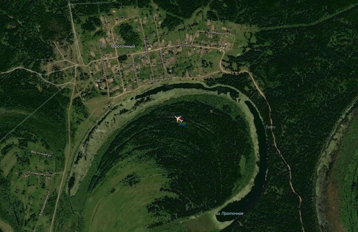 Yandex.Maps captured a flying plane from a satellite - Airplane, Pictures from space