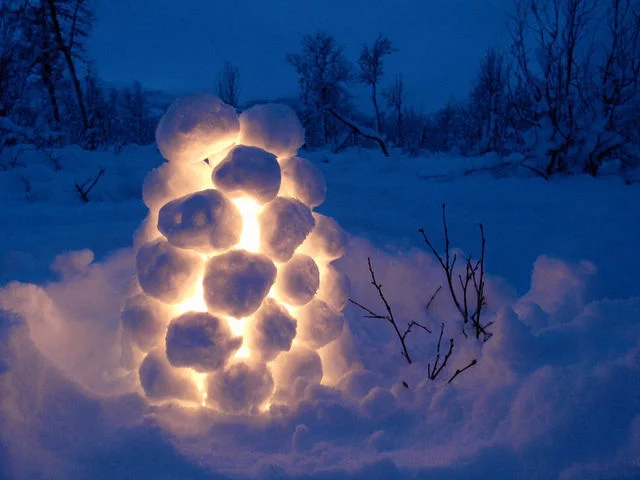 A MINDFUL SIGHT OF SNOW LANTERNS OF WISHES - Snow, Candle, Flashlight