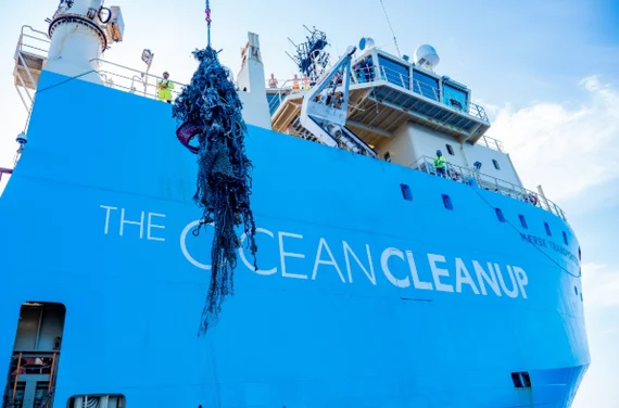 Ocean Cleanup completes first successful mission to collect plastic from the Great Pacific Garbage Patch - Ecology, Garbage, Plastic, Waste recycling, Ocean, Technologies, Longpost