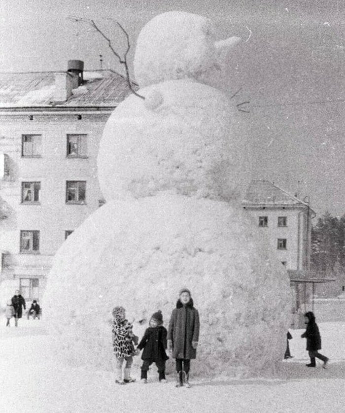 Снеговик в Пензе, 1966 год Снеговик, Пенза, Зима, Черно-белое