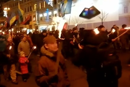"Вы фсе врети!"-в Киеве прошел марш с факелами в честь Бандеры Украина, Политика, Бандеровцы