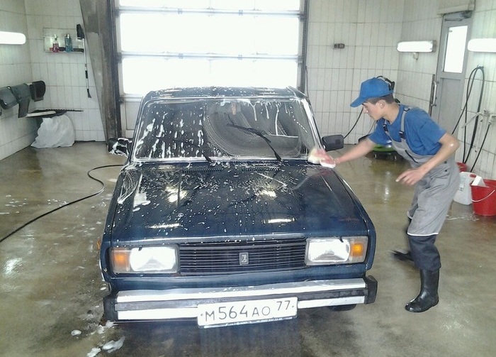 Первая автомобильная мойка