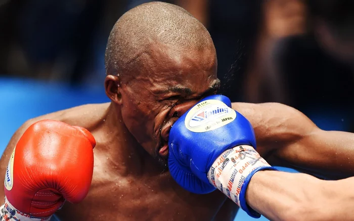 What happens to the face when hit in a boxing match? - Boxing, Hit, Duel, Japan, Boxing ring