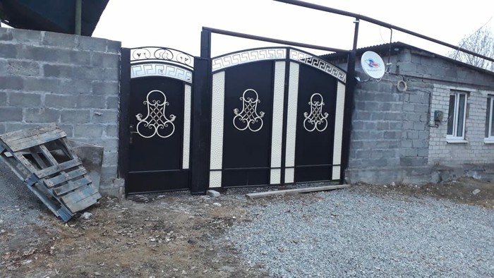 Х..вые ворота